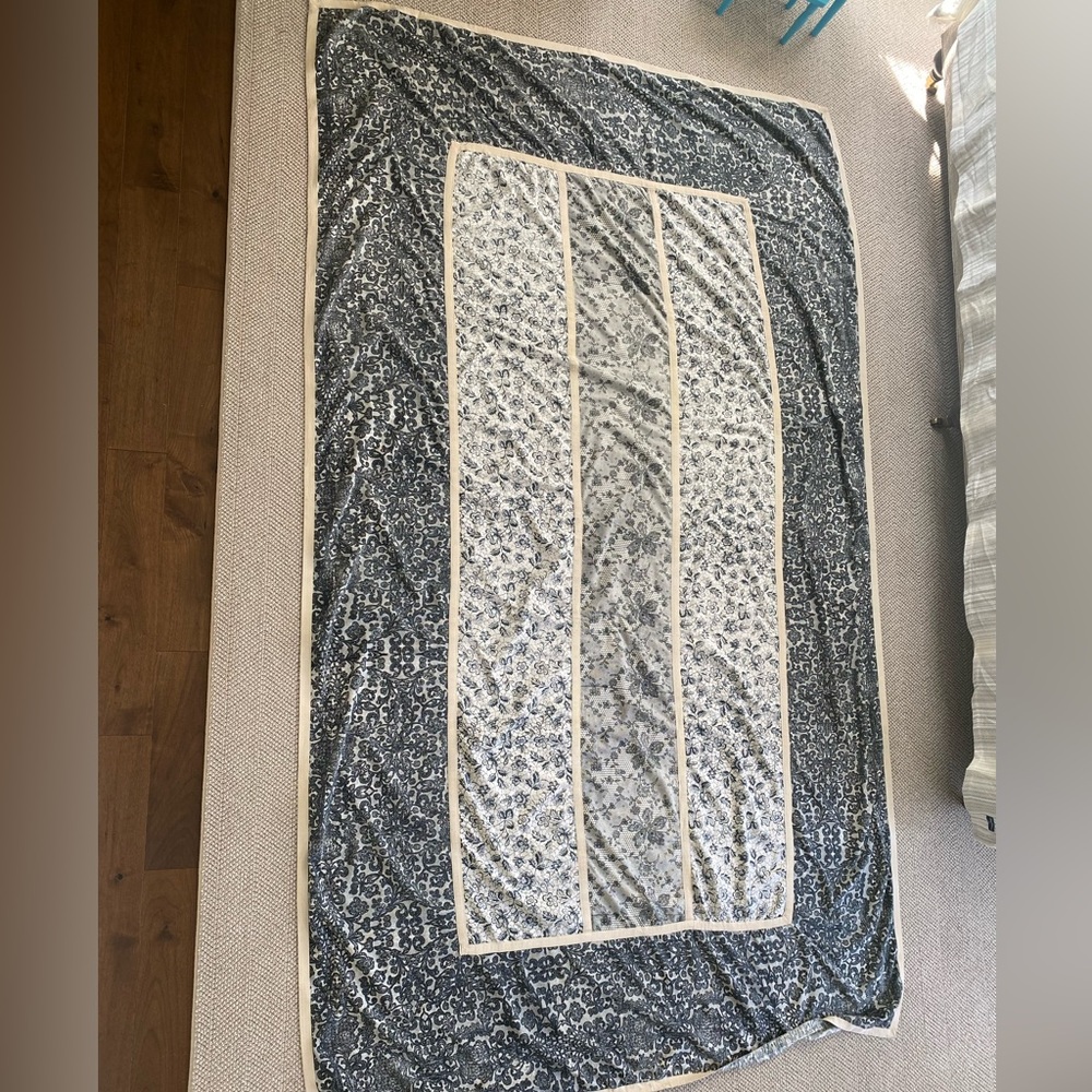 Black & cream cotton tablecloth 64”x112”
